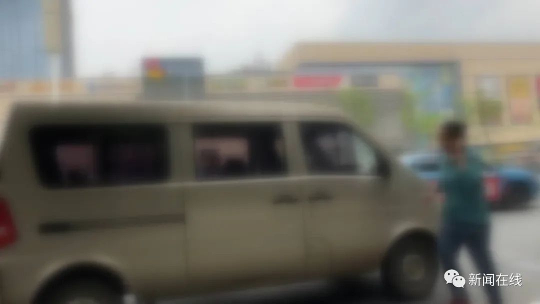 DƬ